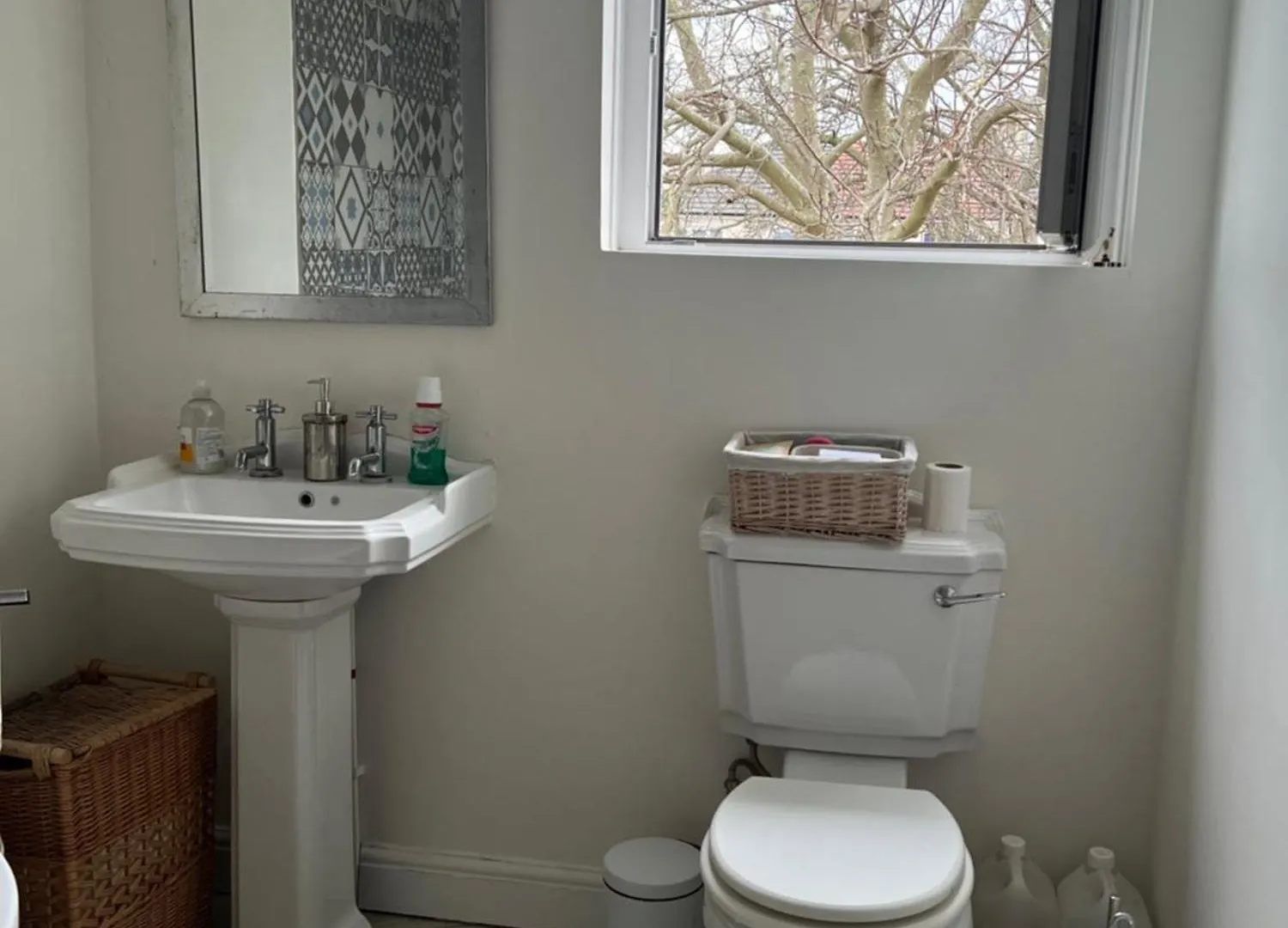 Ilford Tiny Jewel Apartment